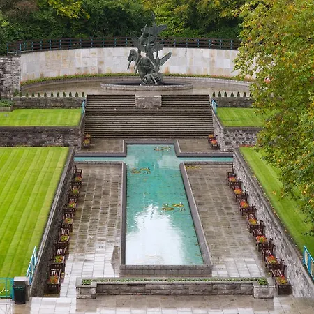 Hotel The Charles Stewart