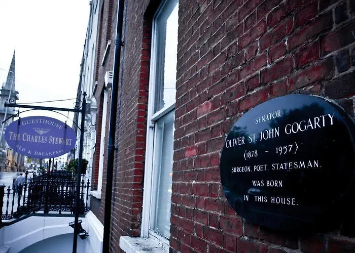 The Charles Stewart Отель