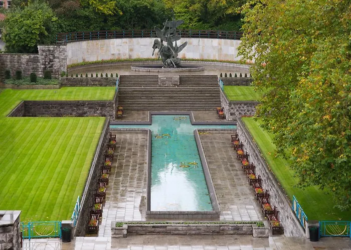 Hotel The Charles Stewart